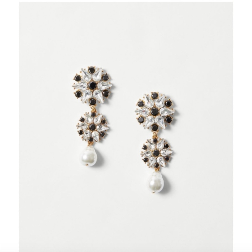 Elegant Gold and Black Floral Drop Earrings